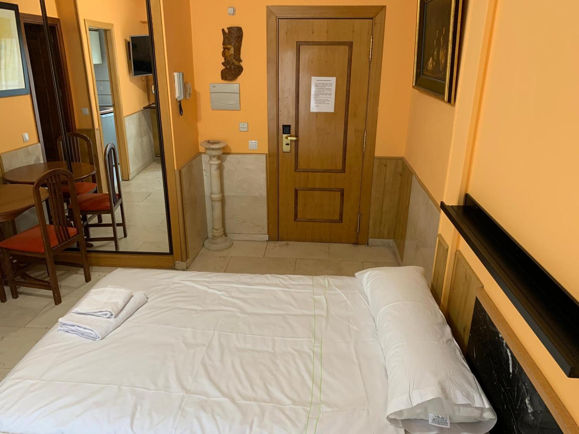 Apartamentos Y Estudios Torr En Madrid - Chamartin Con Wifi Gratis Ngoại thất bức ảnh